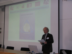 Theodor Wahl-Aust beim Kooperationsseminar