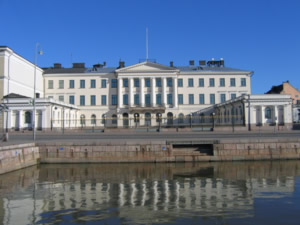 Regierungsgebude am Hafen von Helsinki, Finnland