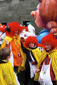 Kinder im Karnevalkostm
