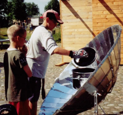 solar cooking with childreen