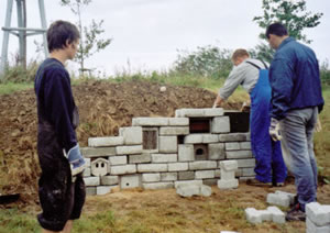 Bau der Trockenmauer 2